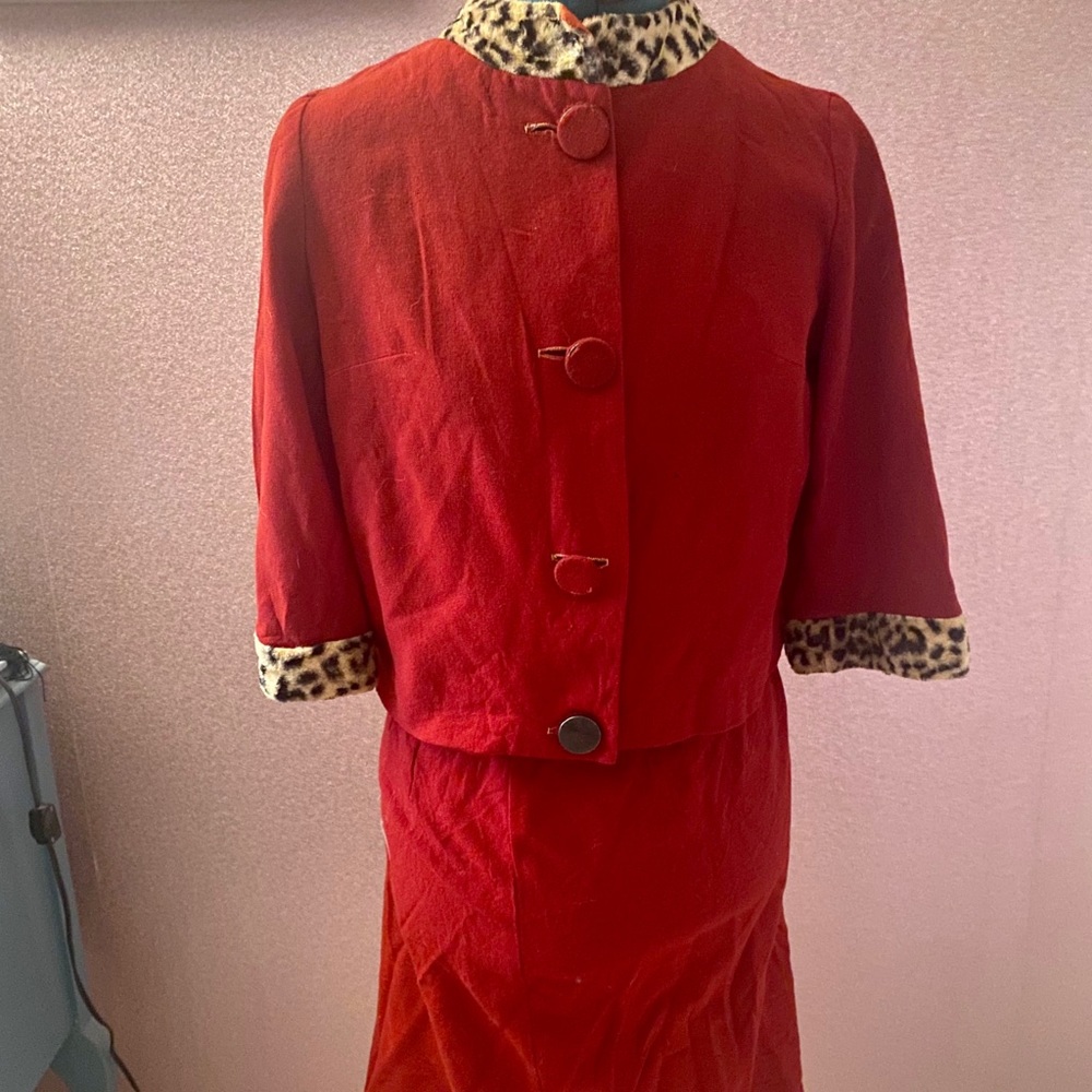 Vintage 1950s red + leopard print skirt + jacket